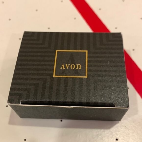 Vintage 1992 Avon Traditional Teardrop Earrings Silver Tone Cream Marcasite - Picture 4 of 8